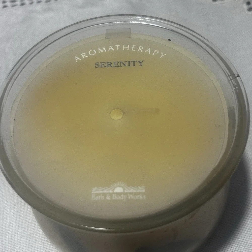 Bath and Body Works Aromatherapy Serenity Candle 16oz Cedarwood Clary 2490C16